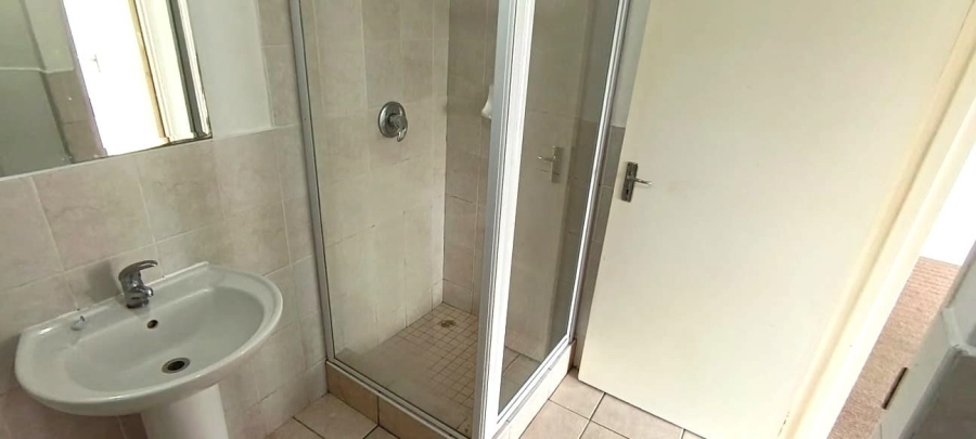 To Let 2 Bedroom Property for Rent in Klipkop Western Cape